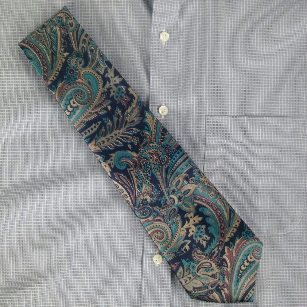 Oleg Cassini tie